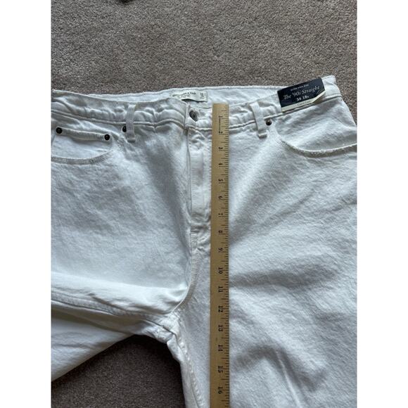 NEW Abercrombie & Fitch 32 18s The 90s Relaxed High Rise Curve Love Jeans White - Picture 8 of 12